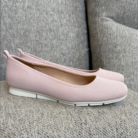 Dr. Scholl’s Wide Women's Timeless Slip On Flat in Blush Pink Knit Fabric - Picture 4 of 16